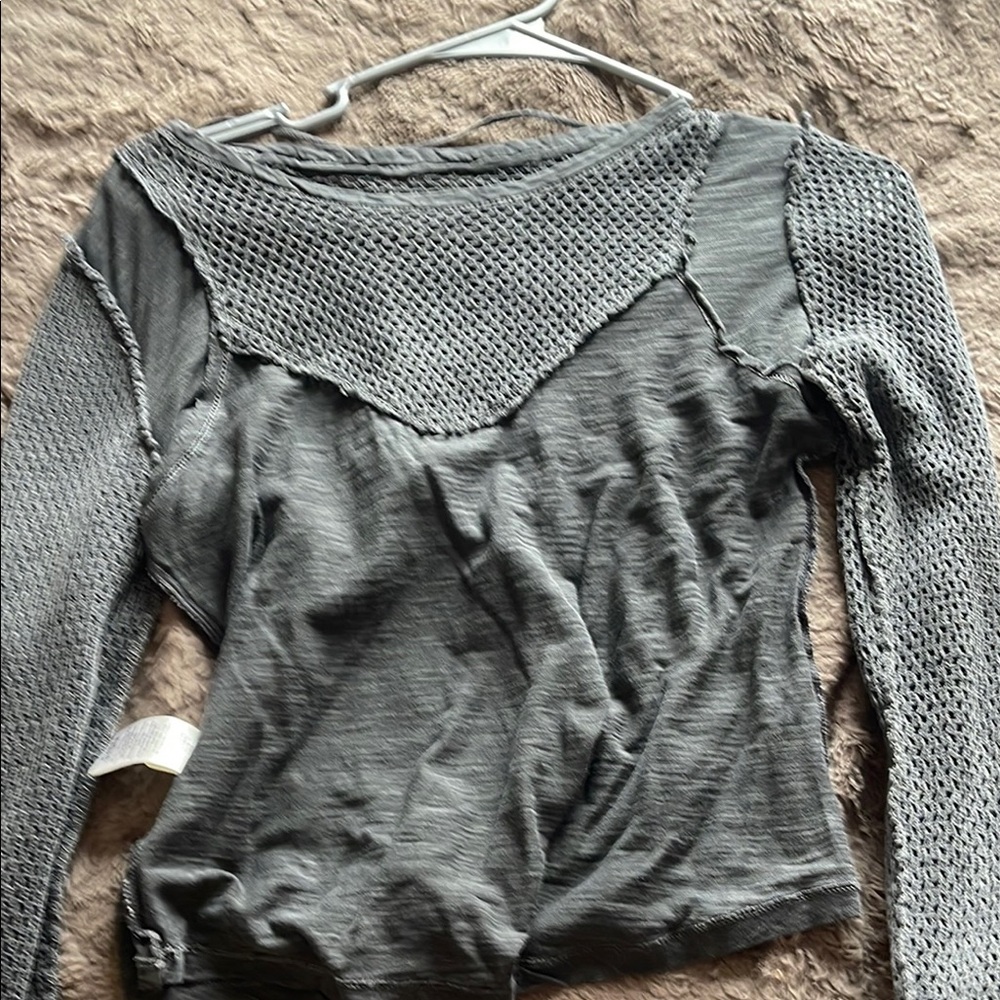 We The Free Gray Asymmetrical Ribbed Long Sleeve Blouse